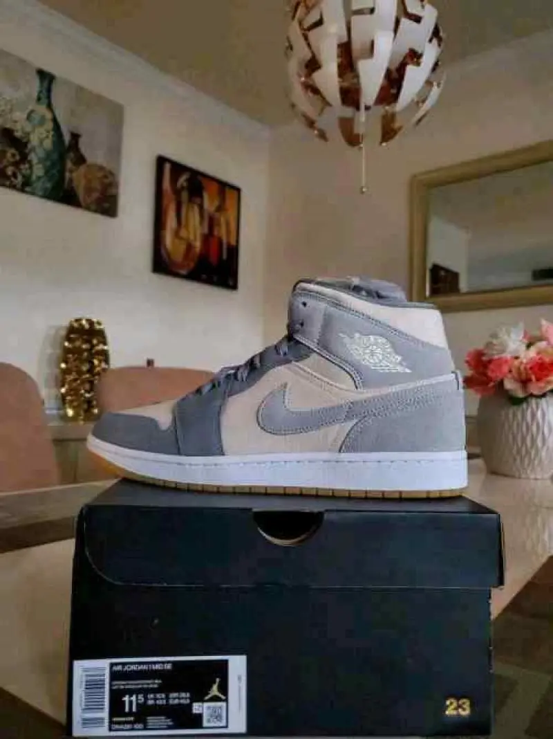 Air Jordan 1 Mid Coconut Milk Particle Grey - Image 3