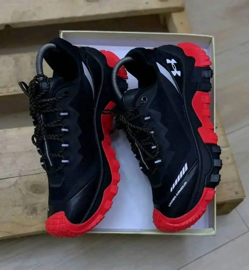 Under Armor Athletic Hiking Black Red - Image 2