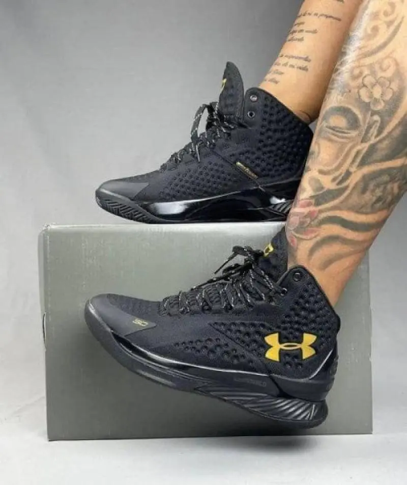 Under Armorr curry 1 black all out 537 - Image 2
