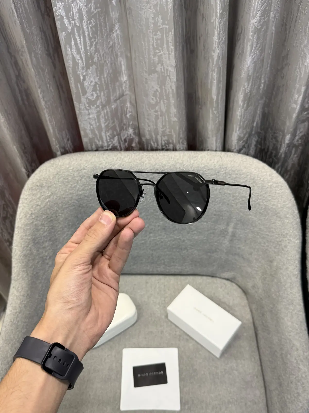 Marc Jacobs Premium sunglass - Image 4