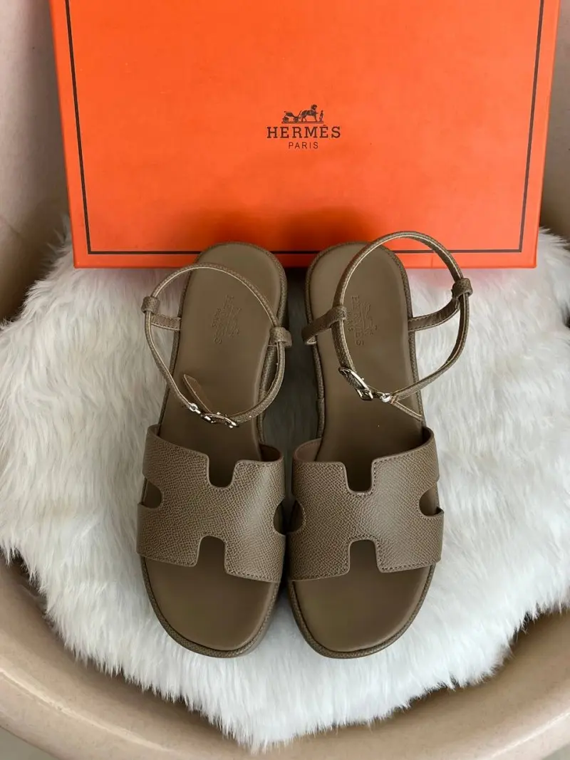 Hermes Jam 30 Dark Khakhi Platform Sandal With Original Box - Image 2