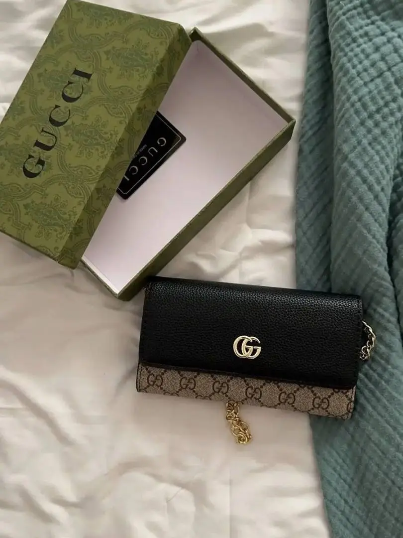 Gucci 73 GG Supreme ChainWallet With OriginalBox DustCover - Image 5