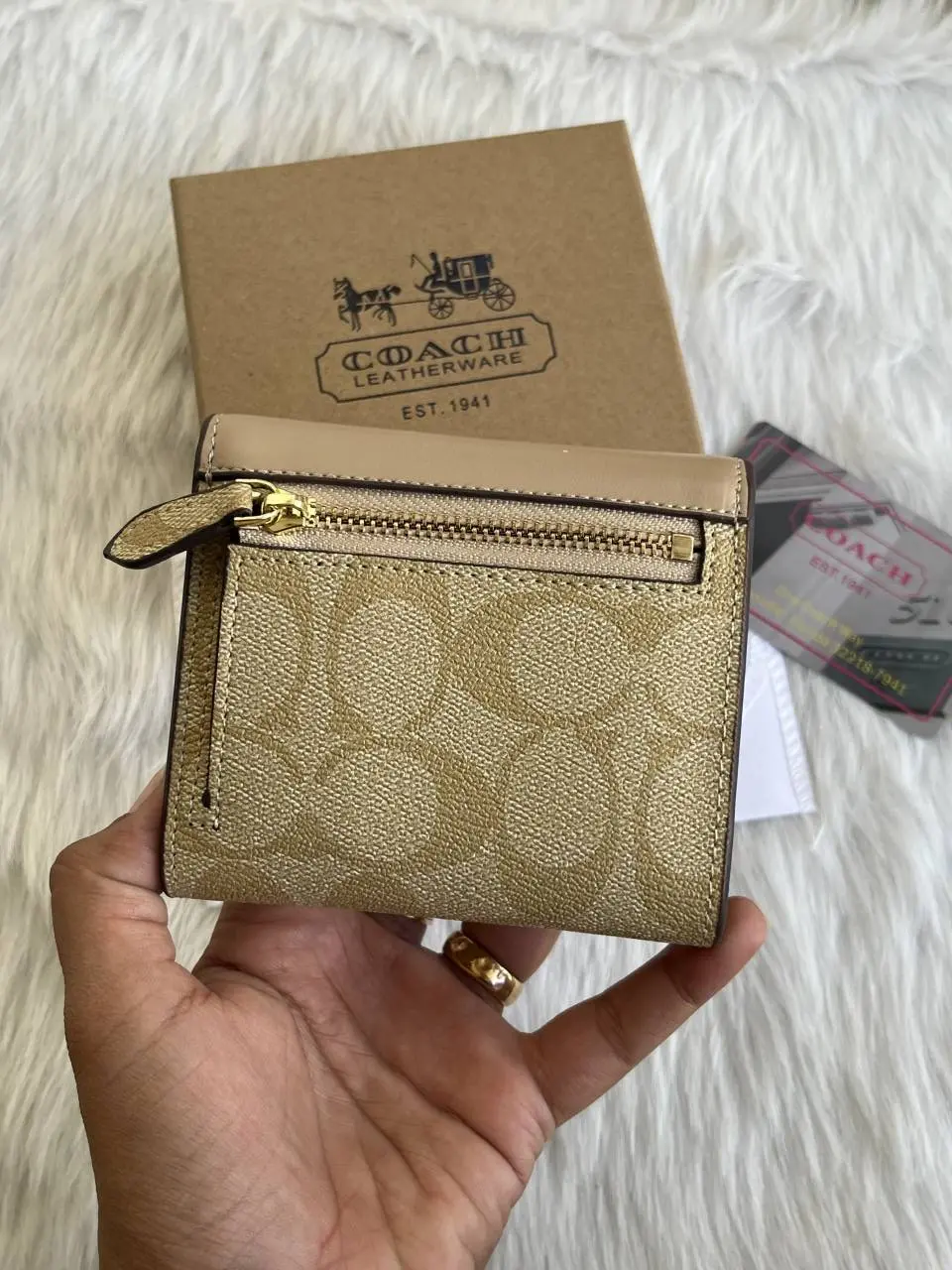 Coach 127 Trifold Wallet With OriginalBox DustCover Card - Image 3