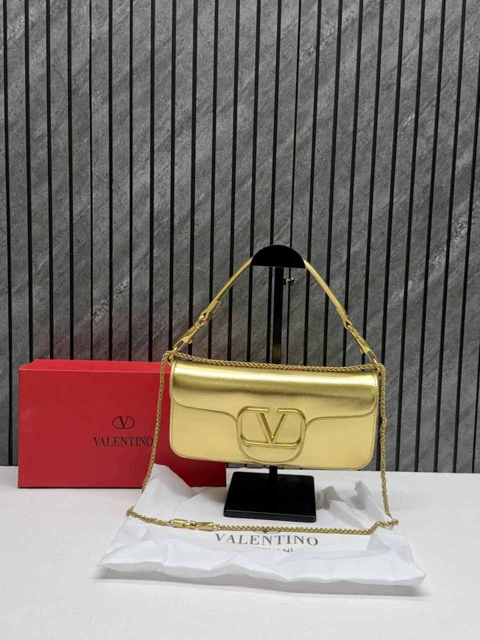 Valentinno Loco Large ShoulderBag With OriginalBox & DustCover - Image 5