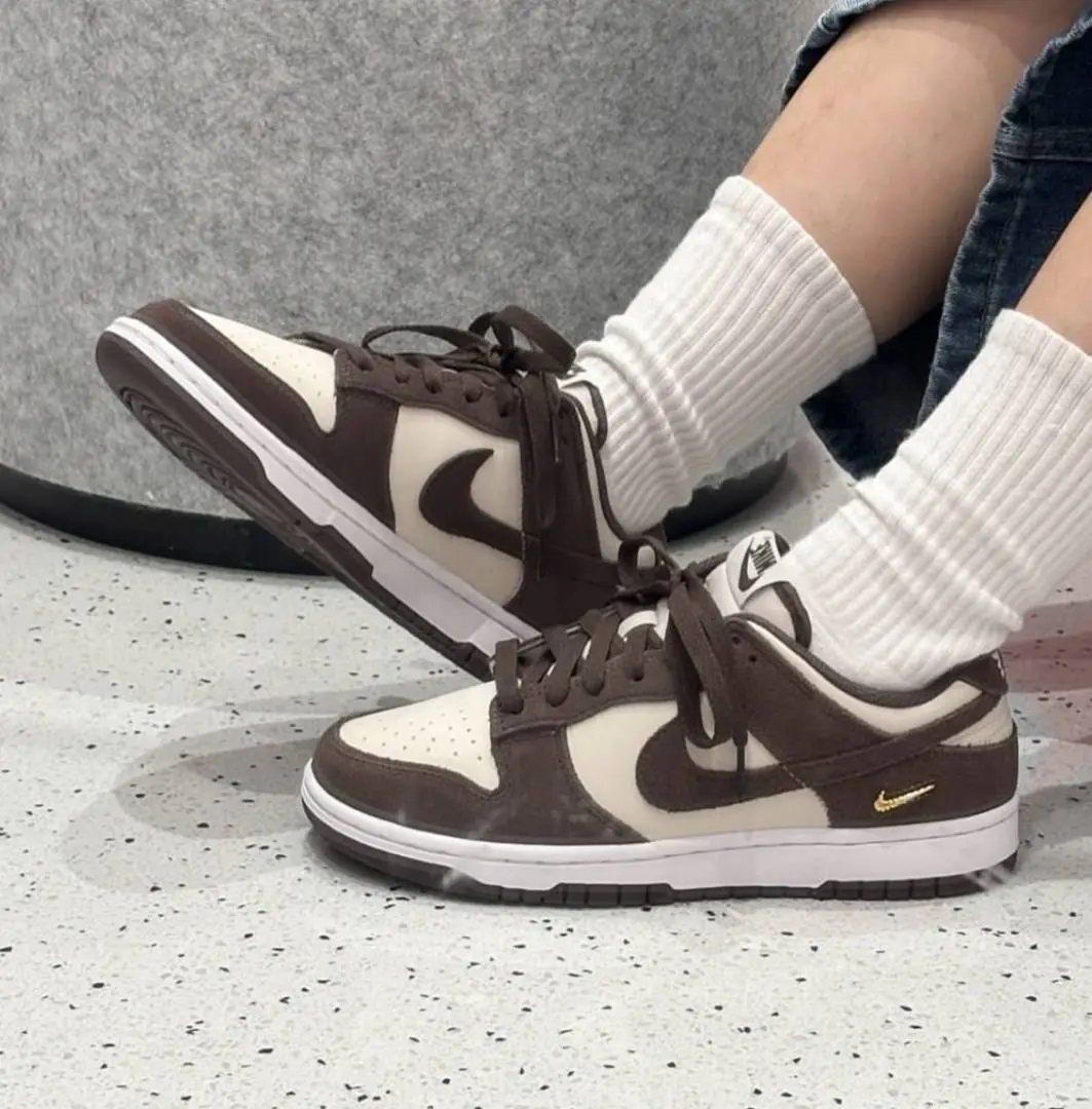 Nike Sb Dunk Low Light Orewood Brown - Image 2
