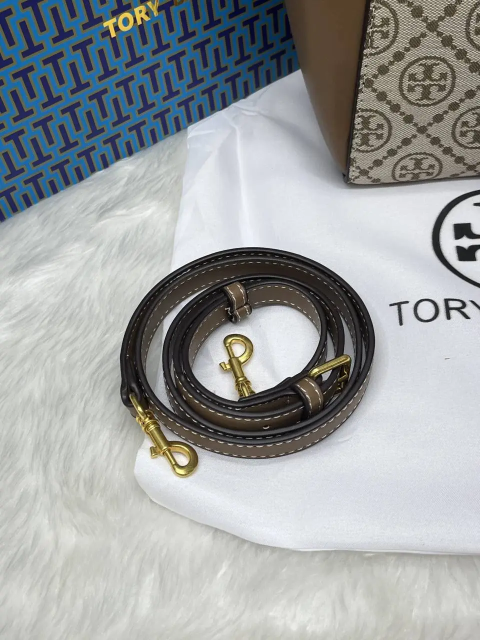 Tori Burch McGraw Bucket Bag With OriginalBox DustCover - Image 5