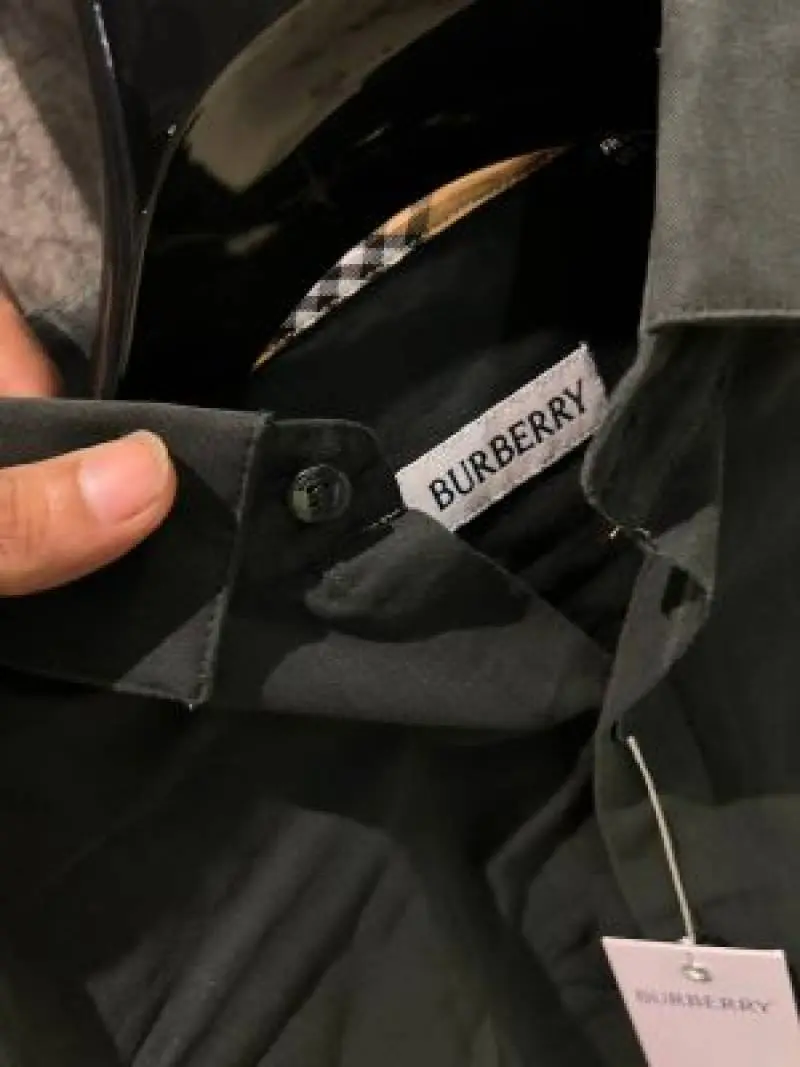 Burberry IMPORTED STORE ARTICLE SHIRT - Image 3