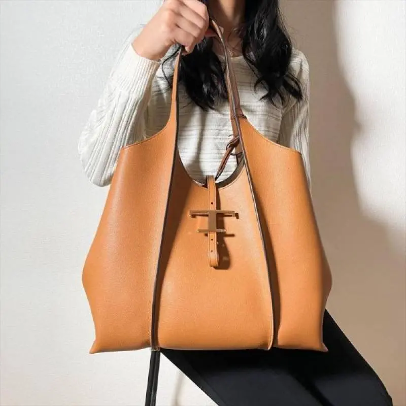 Todds T Timeless Premium Quality Leather Bag With Extra Pouch & OG Magnetic Box With Dust Bag (Tan - 446) - Image 2