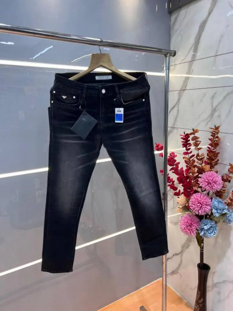 Prada Black Imported Lycra Slim Fit Ankle Lenght Denim with Metal Logo 3062 - Image 2