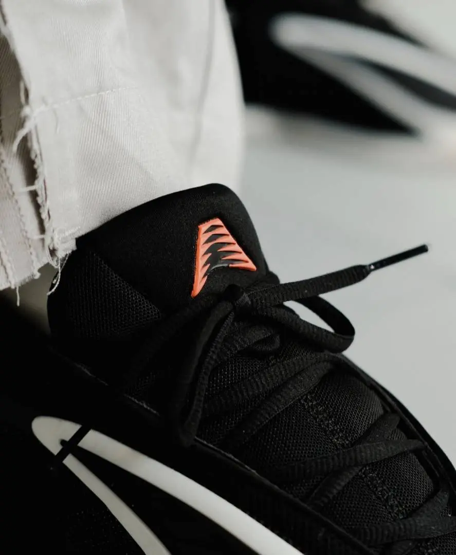Adidas anthony edwards 2 core black zero metallic red - Image 2