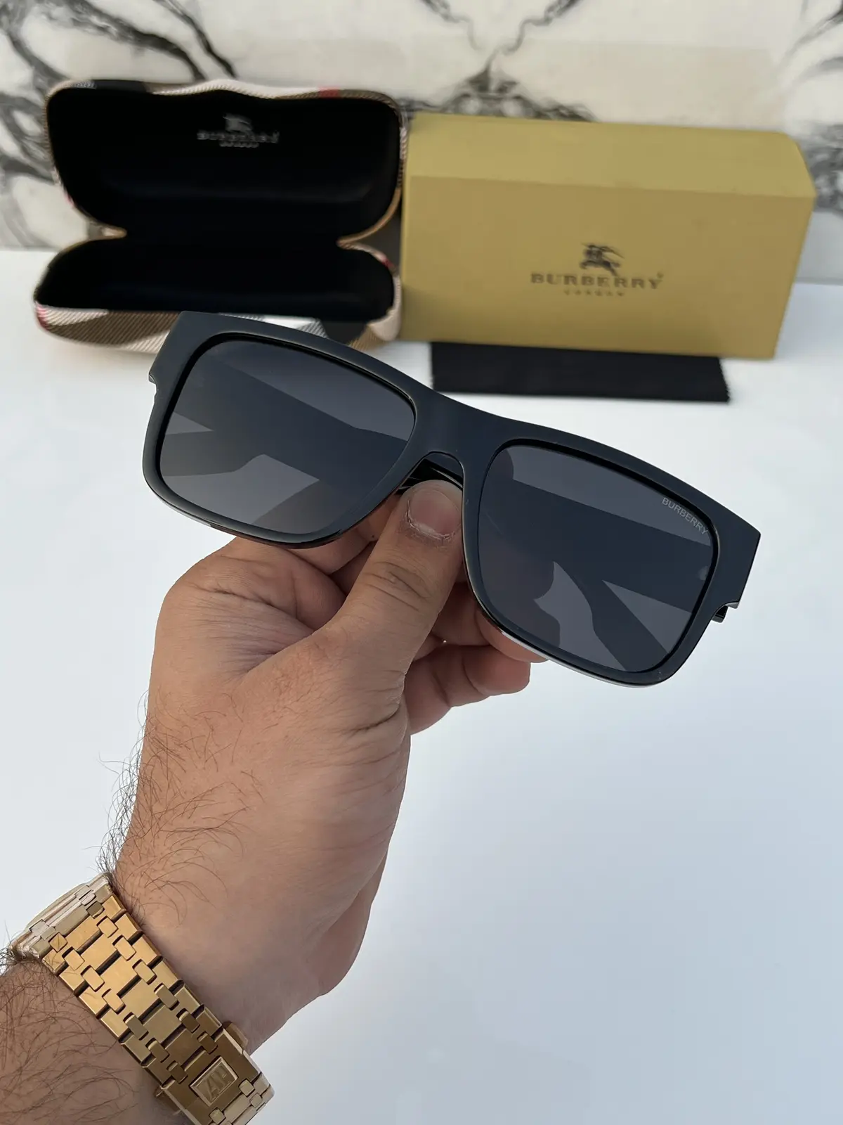 Burberry 69019 full black - Image 4
