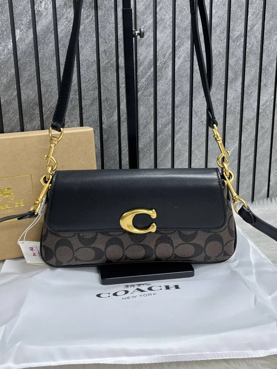 Coach Jet Set Coffee-Black Shoulder Bag With OriginalBox DustCover - Image 2
