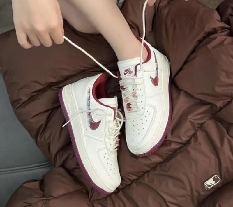 Nike AIRFORCE 1 VALENTINES DAY SEMI UA 161 - Image 2