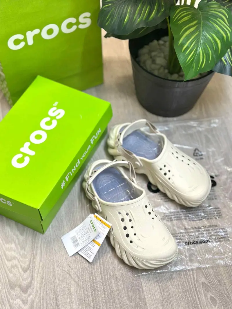 Crocs Echo Super Soft Premium Cement Grey Grey Clogs - Image 2
