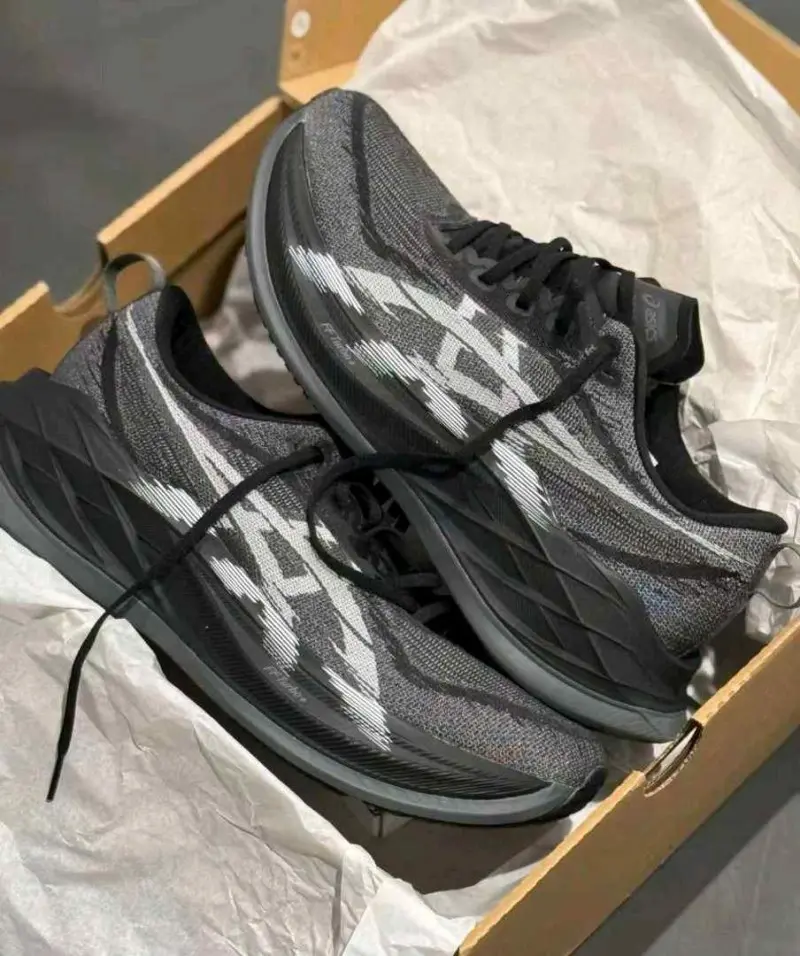 Asics super blast 2 black white - Image 2