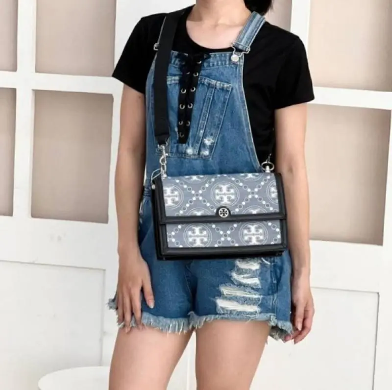 Tori Burch T Monogram Shoulder Bag With Adjustable Strap With OG Box & Dust Bag (Black - 616) - Image 5