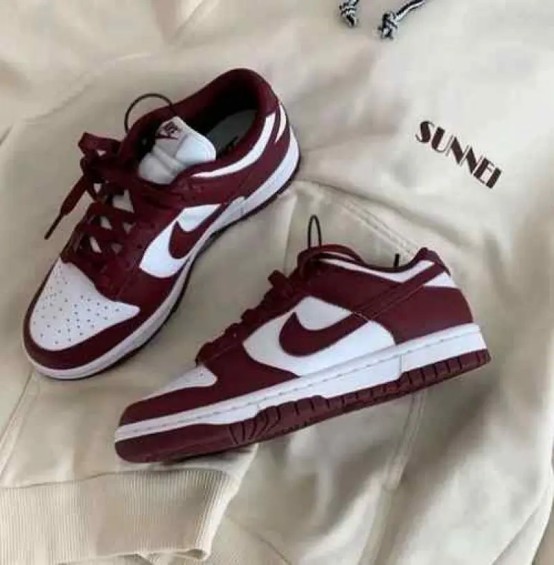 Nike Sb Dunk Low Team Red - Image 2