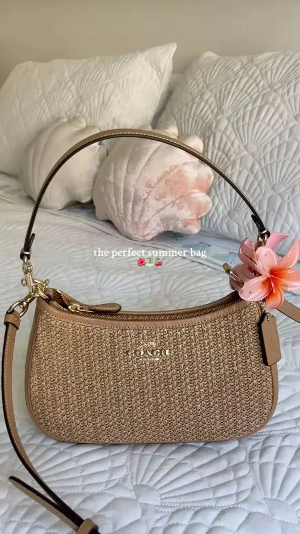 Coach Teri Beach Edition With OriginalBox DustCover - Image 2
