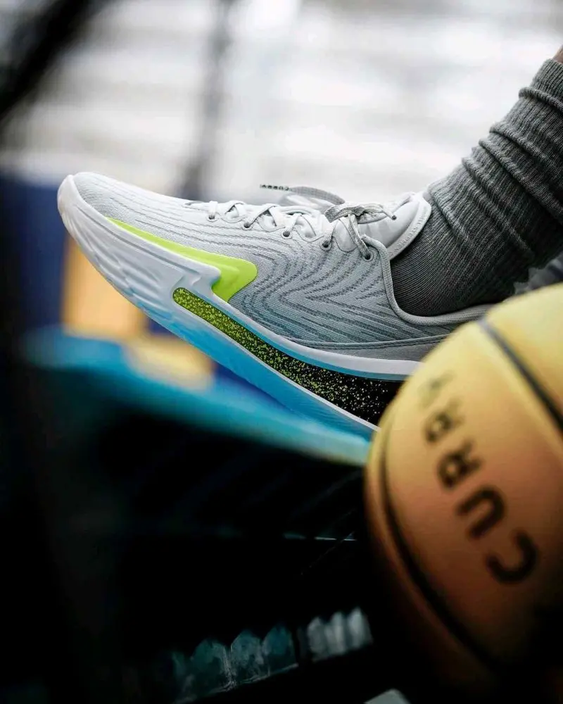 Under Armorr Curry 12 Gravity - Image 5