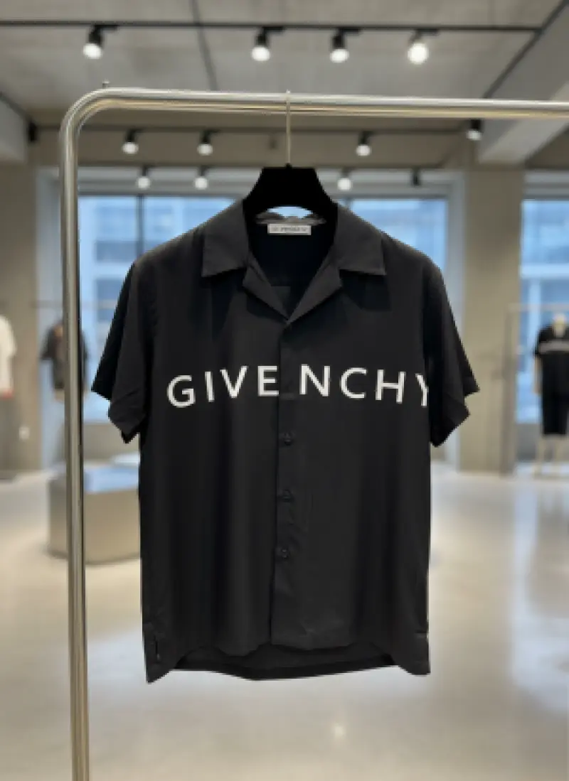 DIWALI DHAMAKA SALE RETURN NO G E V E N C H I I .. IMPORTED HALF SLEEVE Z BLACK SHIRT