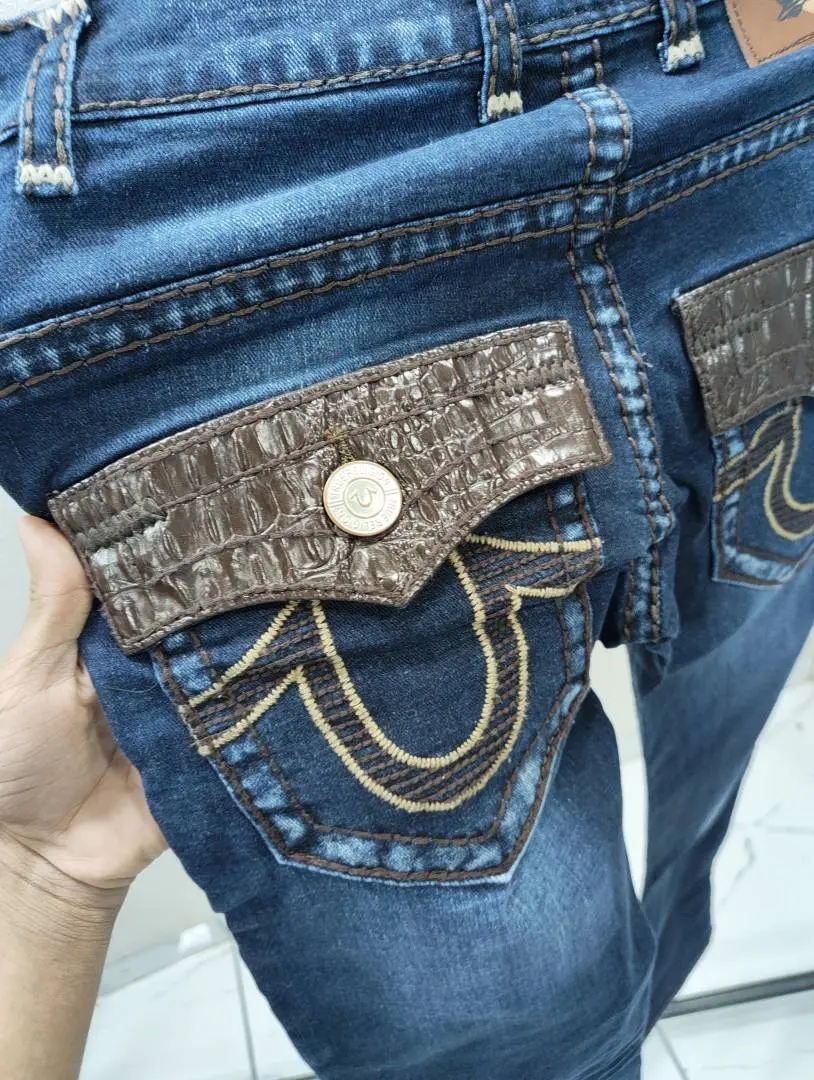 TRUE RELIGION IMPORTED STORE ARTICLE JEANS - Image 5