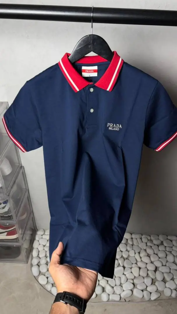 Prada Premium T Shirt with original box packaging 1812 - Image 4