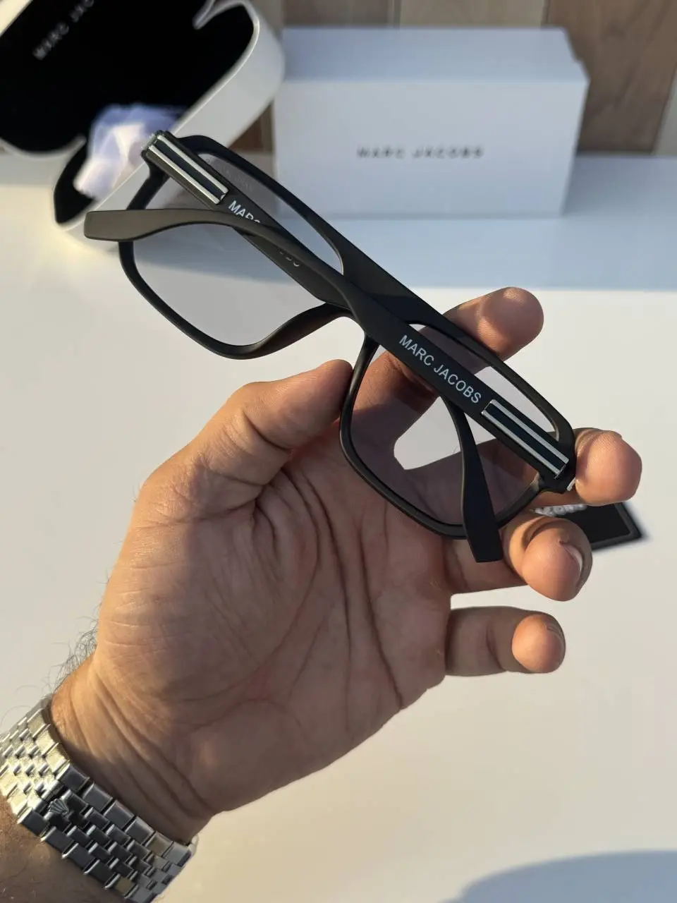 Marc jacobs 1018 black plano - Image 3