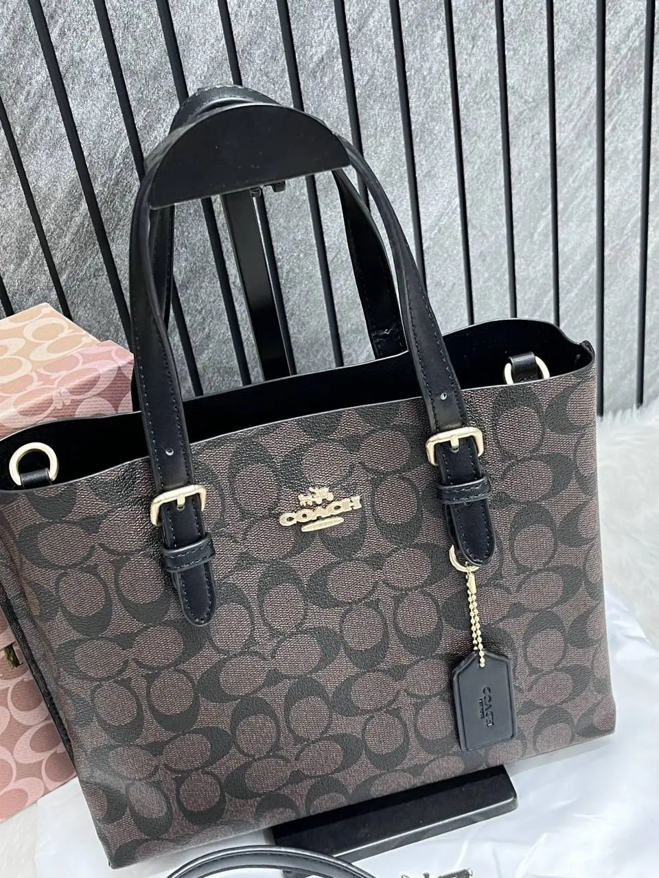 Coach Mollie 25 Tote Premium Highend With OriginalBox Packing - Image 3