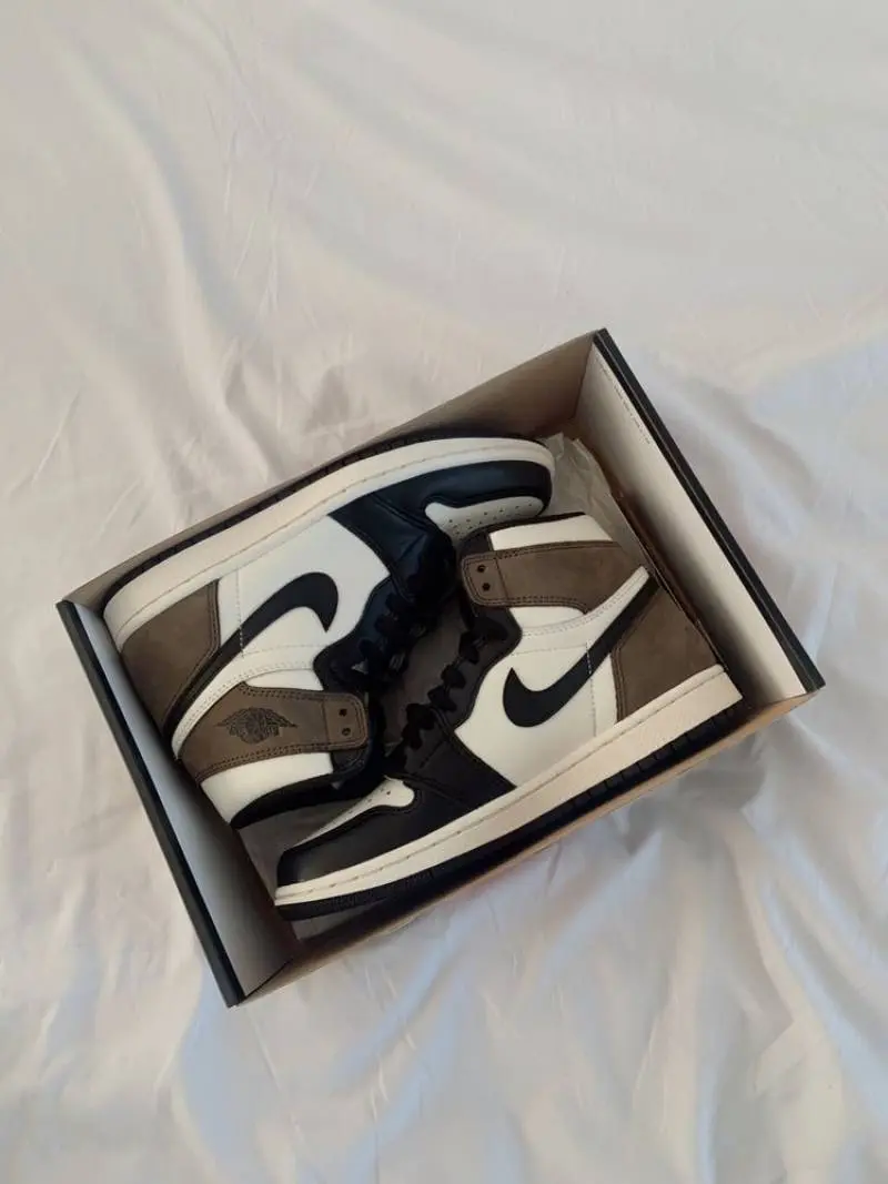 Air Jordan 1 High Mocha Suede Semi UA - Image 4