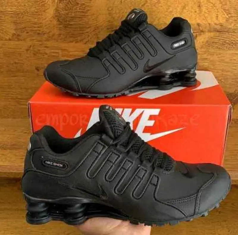 Nike Shox NZ Avenive Triple Black 889