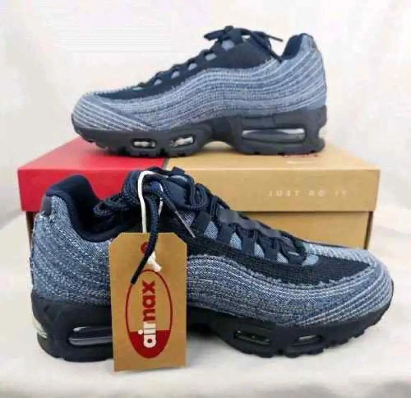 Nike Airmax 95 X OG Levy's Obsidian Denim - Image 5