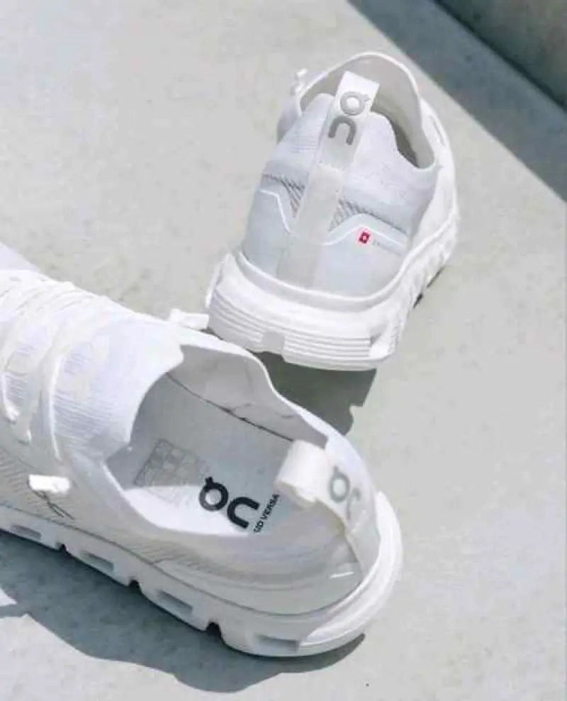 ON CLOUD 5 COAST ALL WHITE - Image 2