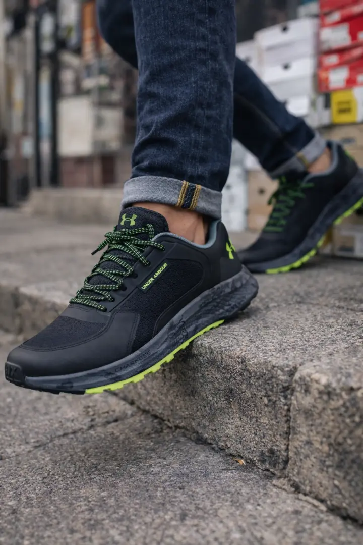 Under Armorr charged bandit trail 3 black green