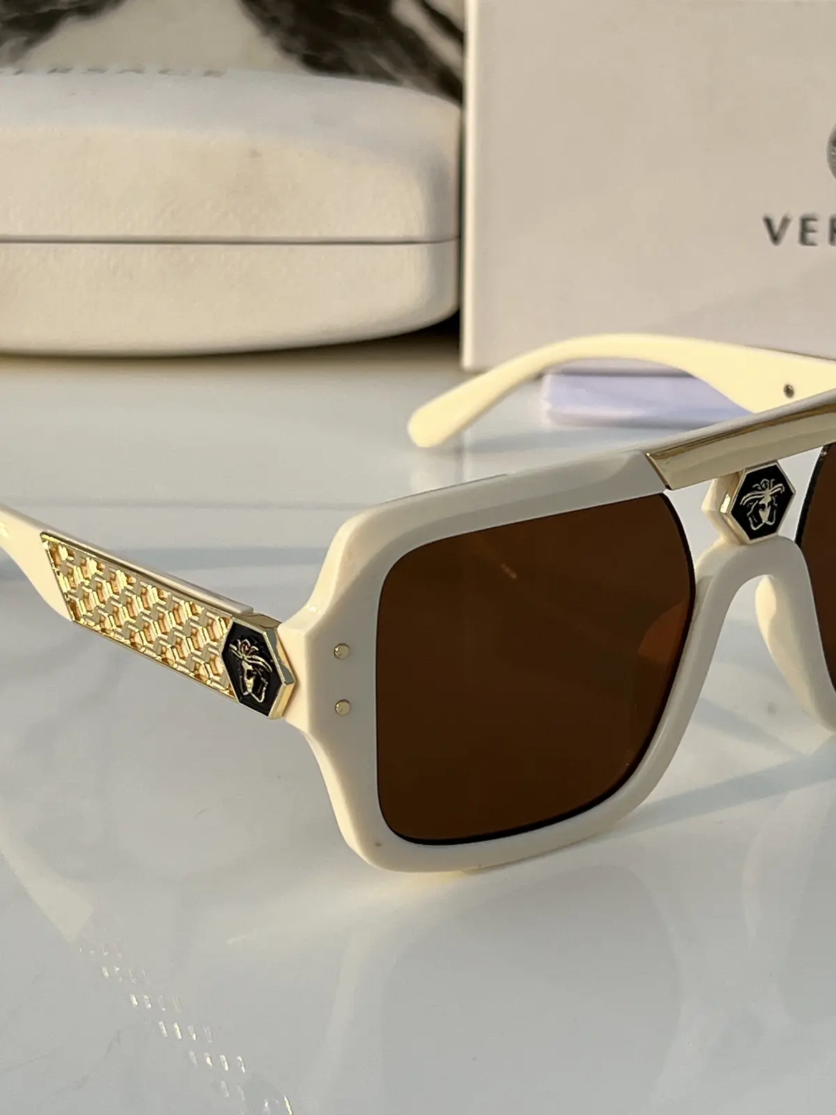 Versace 215 cream brown - Image 8