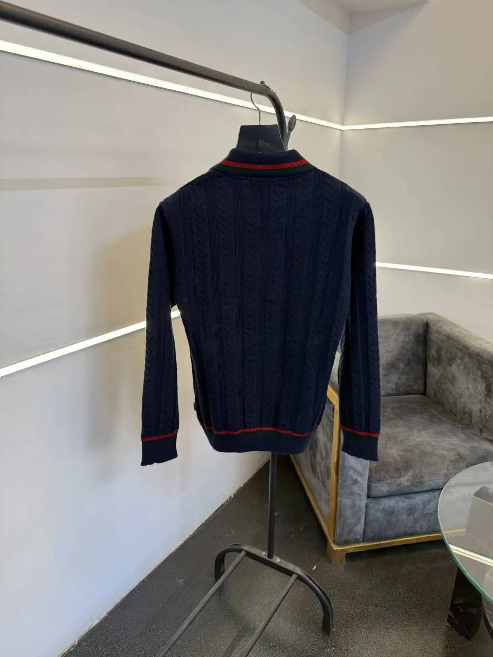 Gucci navy blue knitted imported sweatshirt with brand button and logo on chest - Image 3