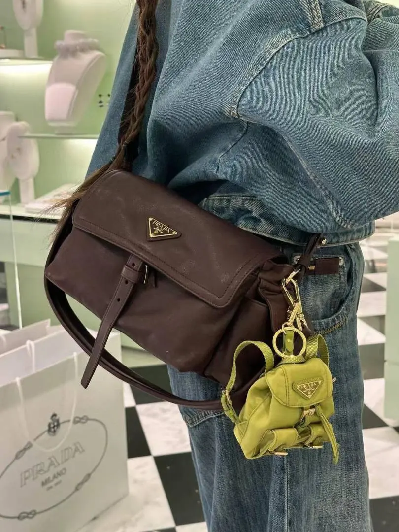 Prada CB Wine Explore Leather Shoulder Bag With Original DustCover & CarryBag - Image 5