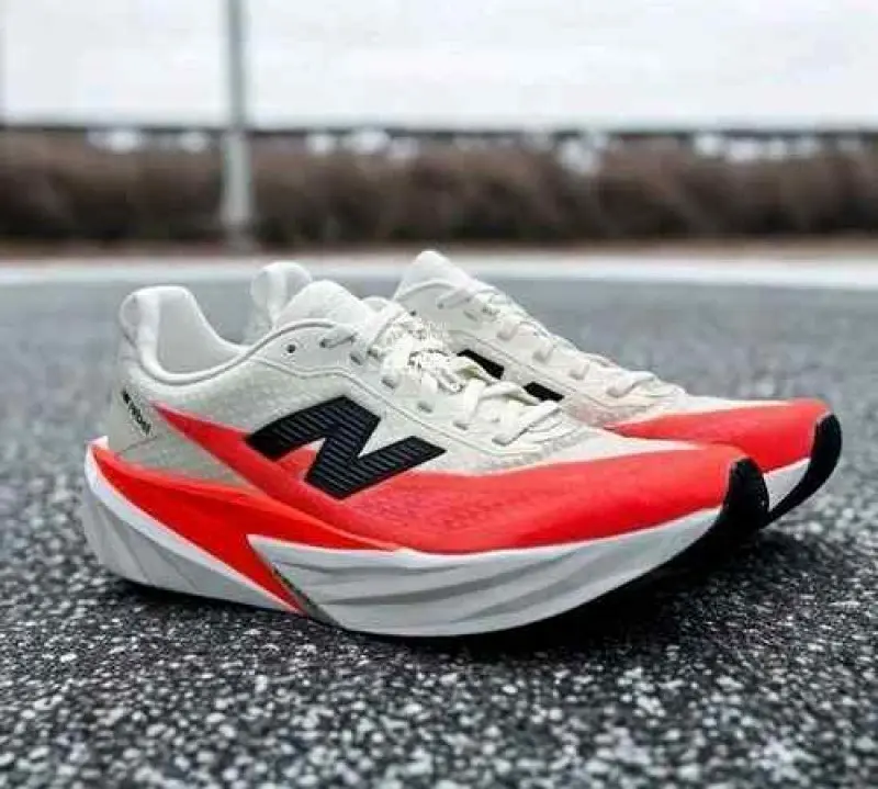 New Balencee FuelCell Rebel V5 Urgent Red 112 - Image 9