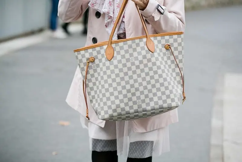 Louis Vuitton LV Neverfull Tote Bag With Extra Pouch & Dust Bag (White - 866) - Image 2