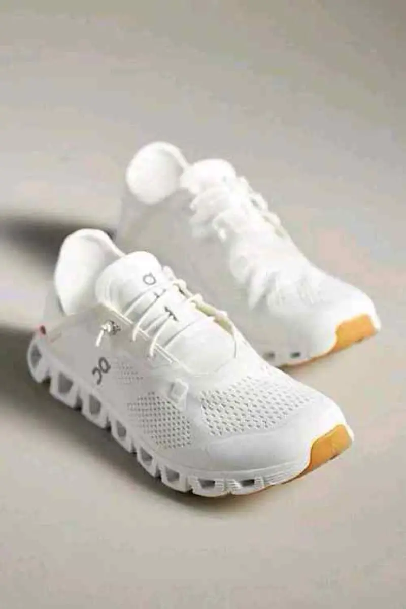 ON CLOUD 5 COAST ALL WHITE - Image 5