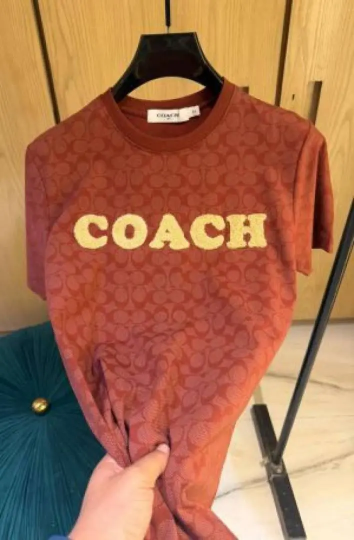 IMPORTED STORE ARTICLE oT SHIRTx - Image 2