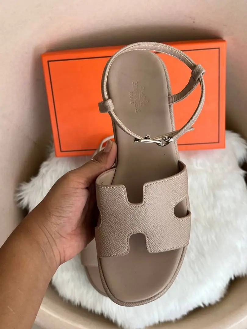 Hermes Jam 30 Khakhi Platform Sandal With Original Box - Image 4