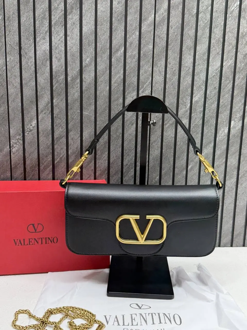 Valentinno Loco Large ShoulderBag With OriginalBox & DustCover - Image 3