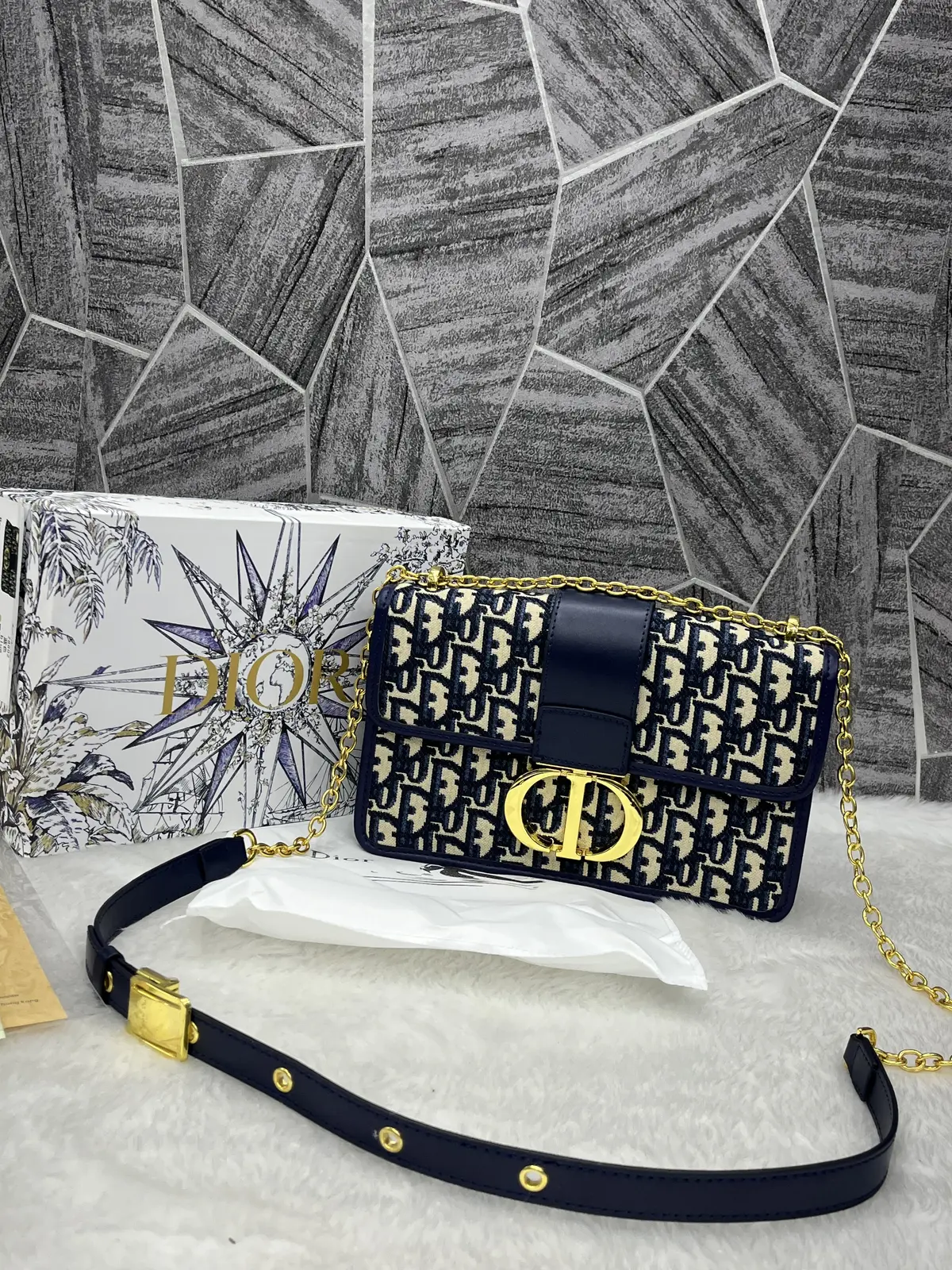 Dior 30 Blue Montaigne East West Bag with Chain