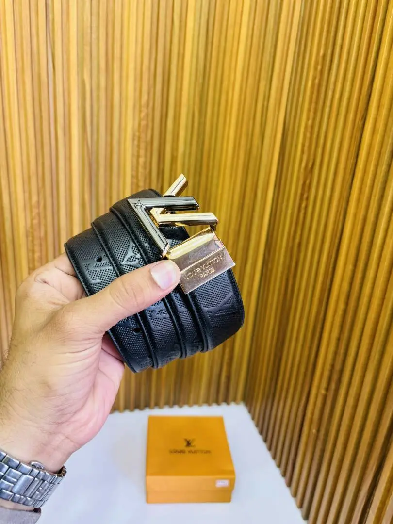 44 LV LOIUS VUTTON PREMIUM QUALITY REVERSIBLE BELT - Image 4