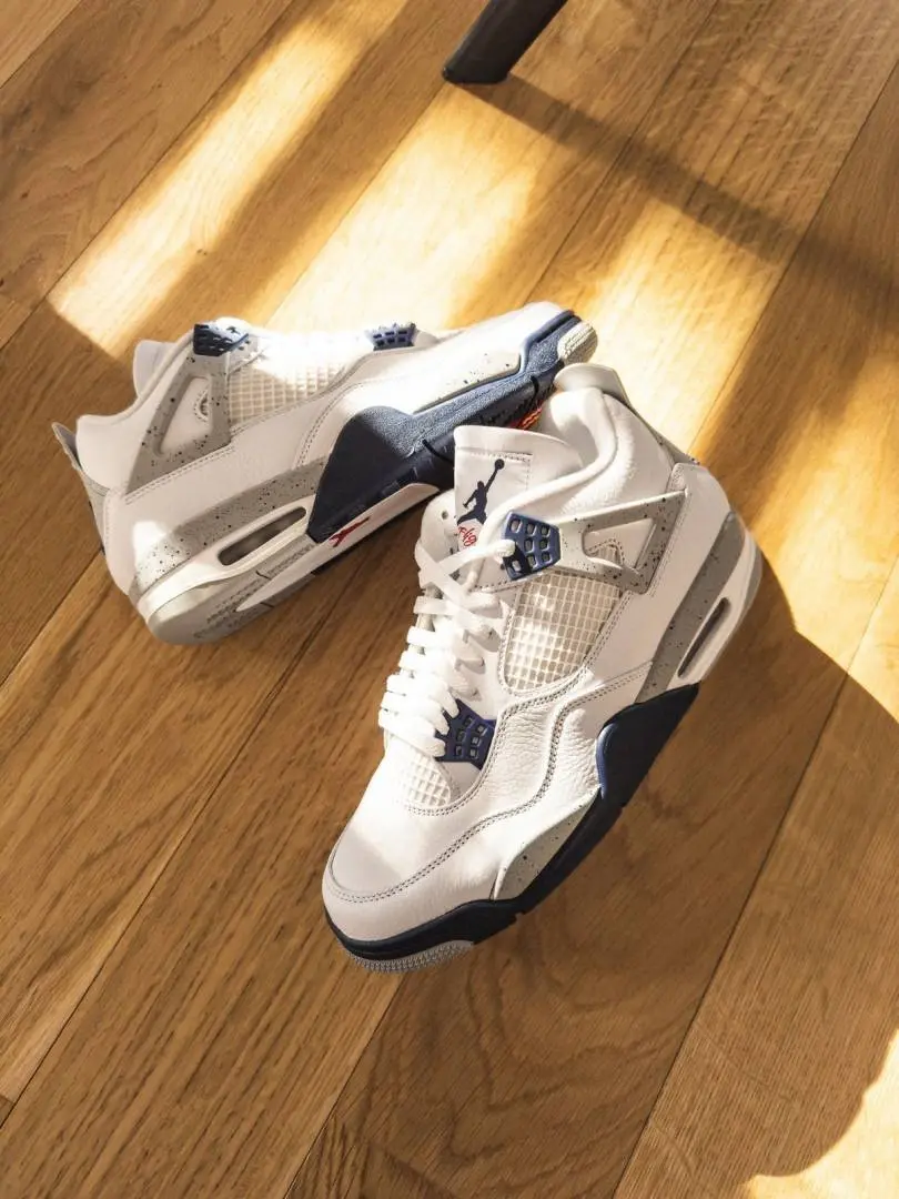AIR JORDAN 4 MIDNIGHT NAVY - Image 2