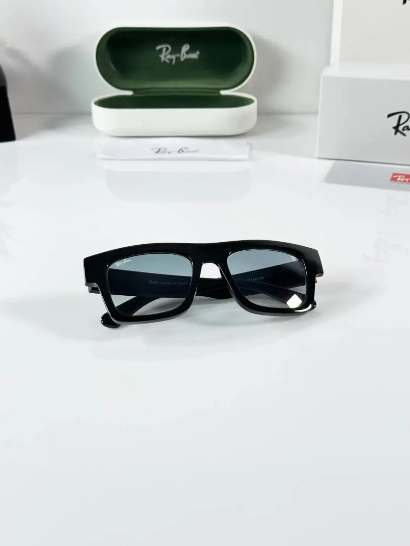 Ray-Ban 4415 Black Blue GLASS - Image 3