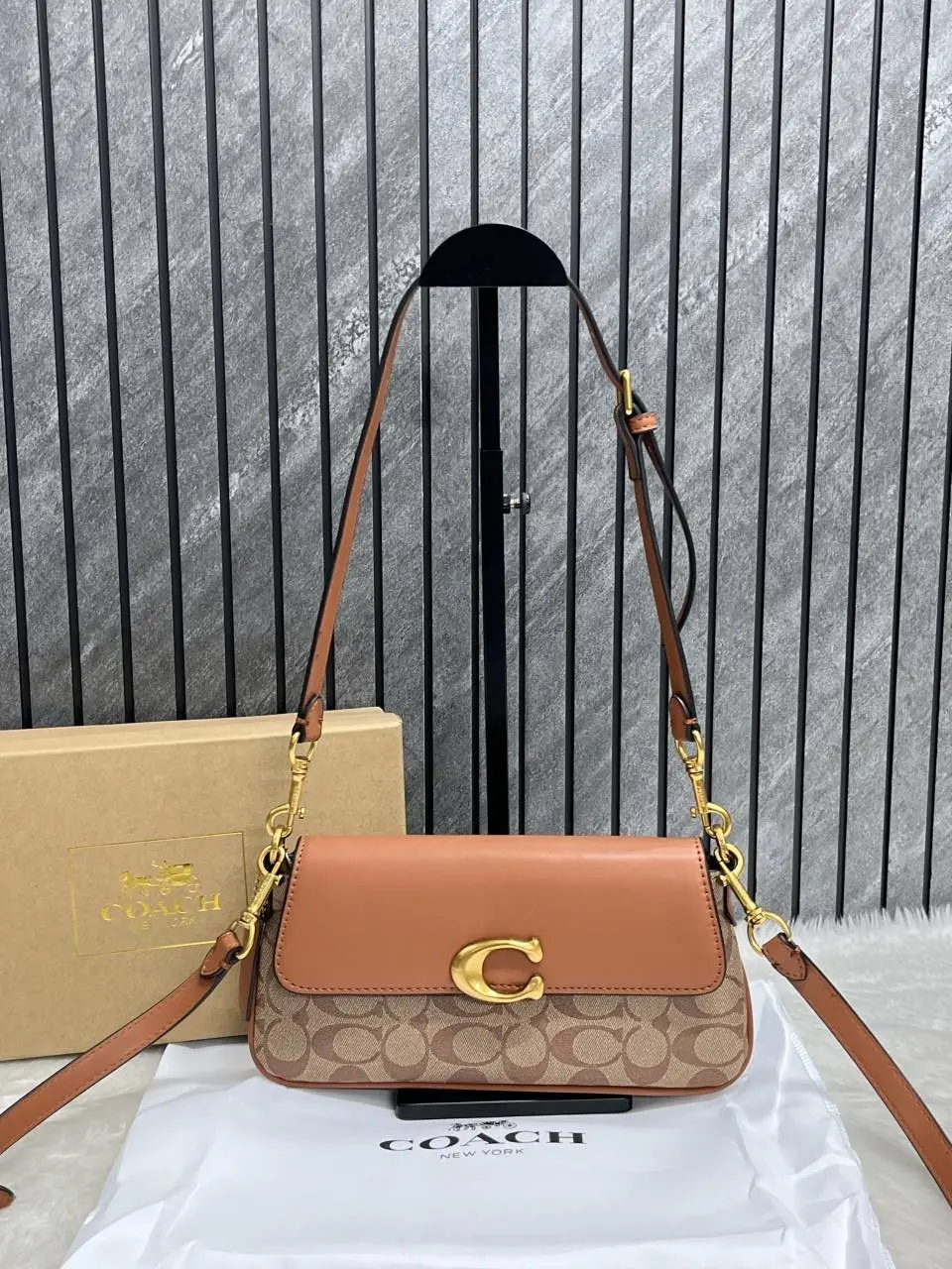 Coach Jet Set New-Brown Shoulder Bag With OriginalBox DustCover