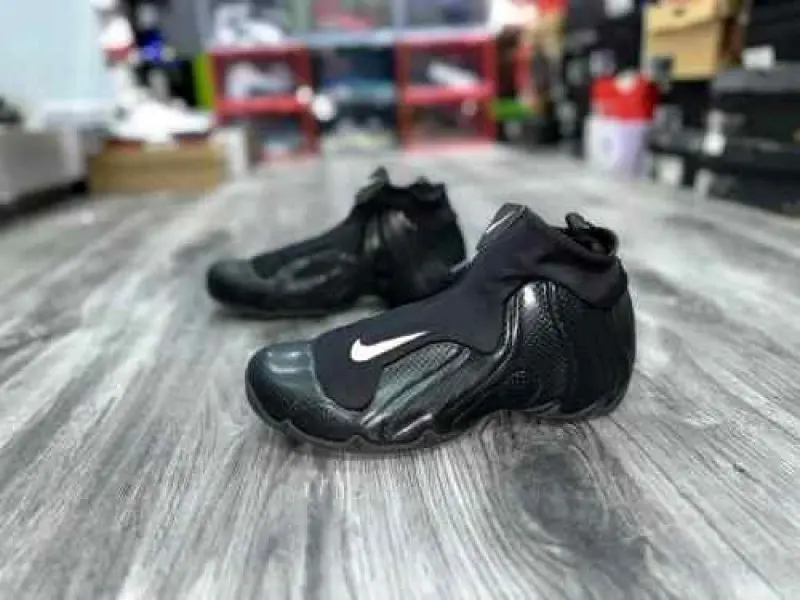 Nike Air Flightposite Carbon Fiber - Image 2