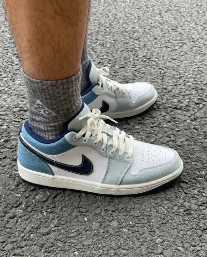 Nike Air Jordan 1 Low Se Denim Star Blue - Image 2
