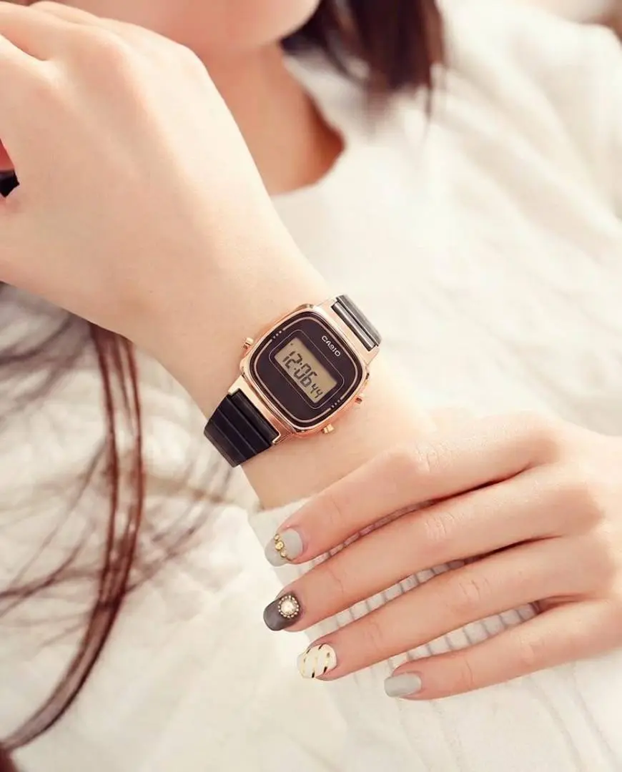 Casio Womens Vintage LA670 Black-Copper-Black - Image 3